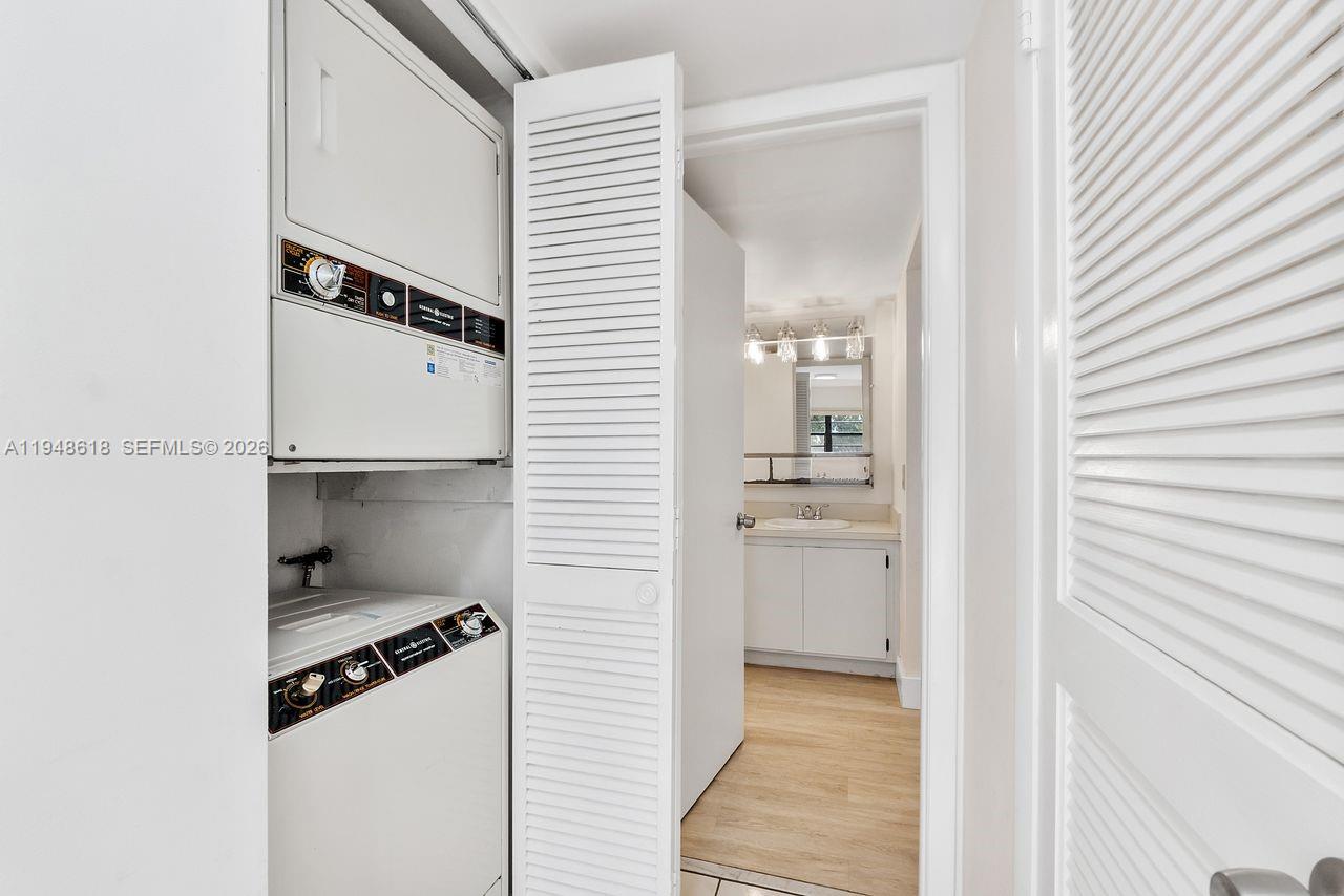 WESTCHESTER POINT CONDO - Residential