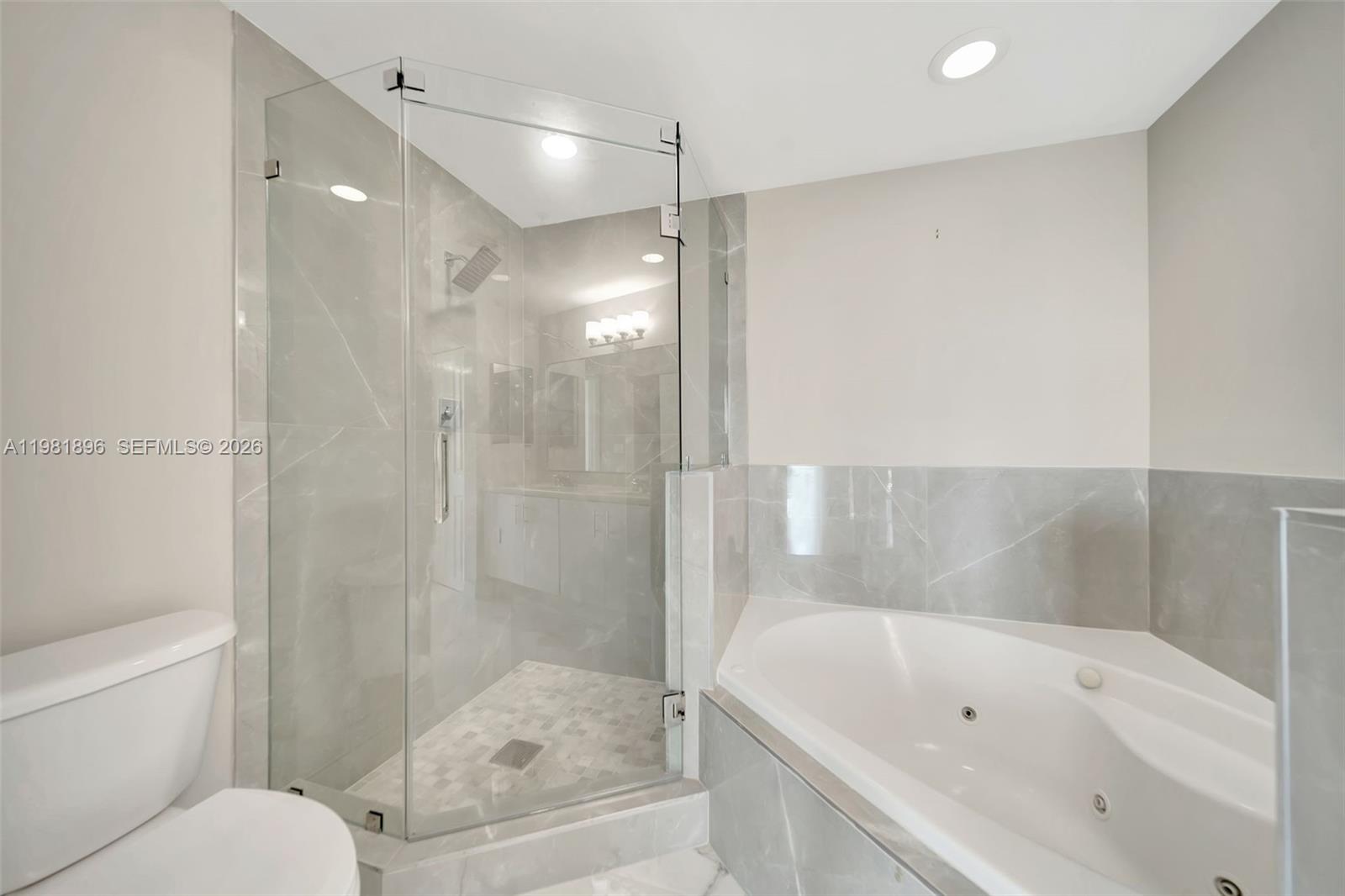 360 CONDO A - Residential