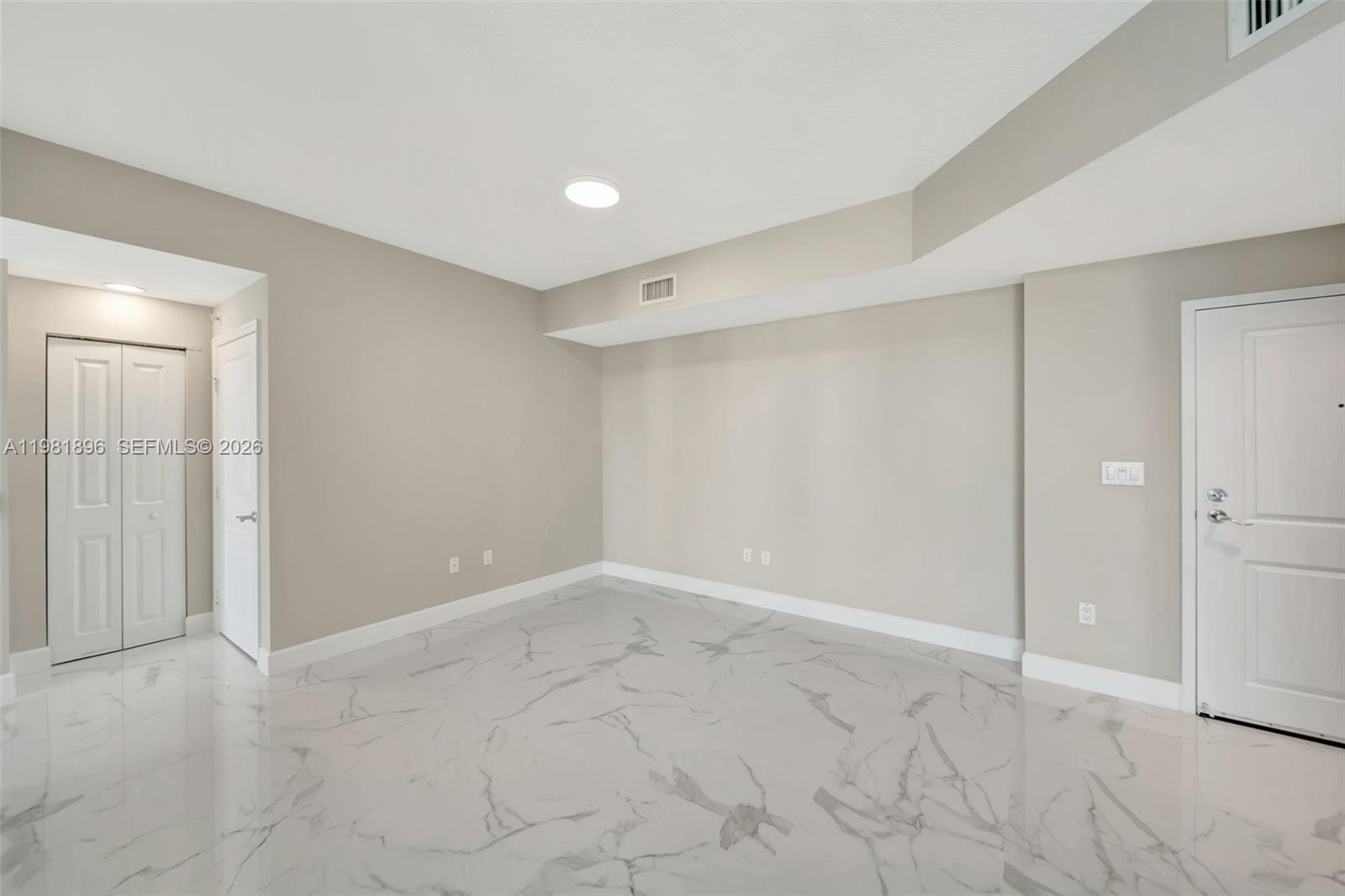 360 CONDO A - Residential