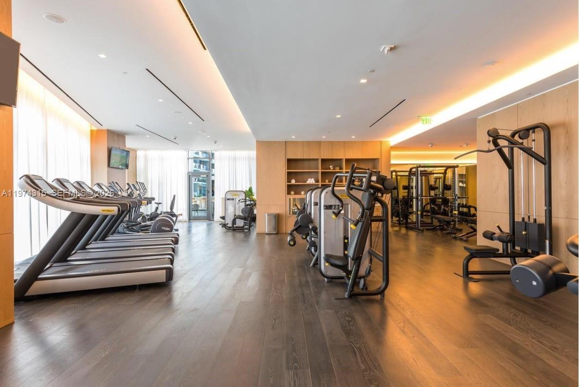 801 SMA RESIDENCES CONDO - Residential