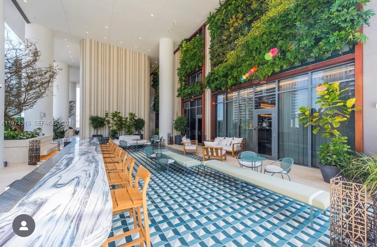 801 SMA RESIDENCES CONDO - Residential