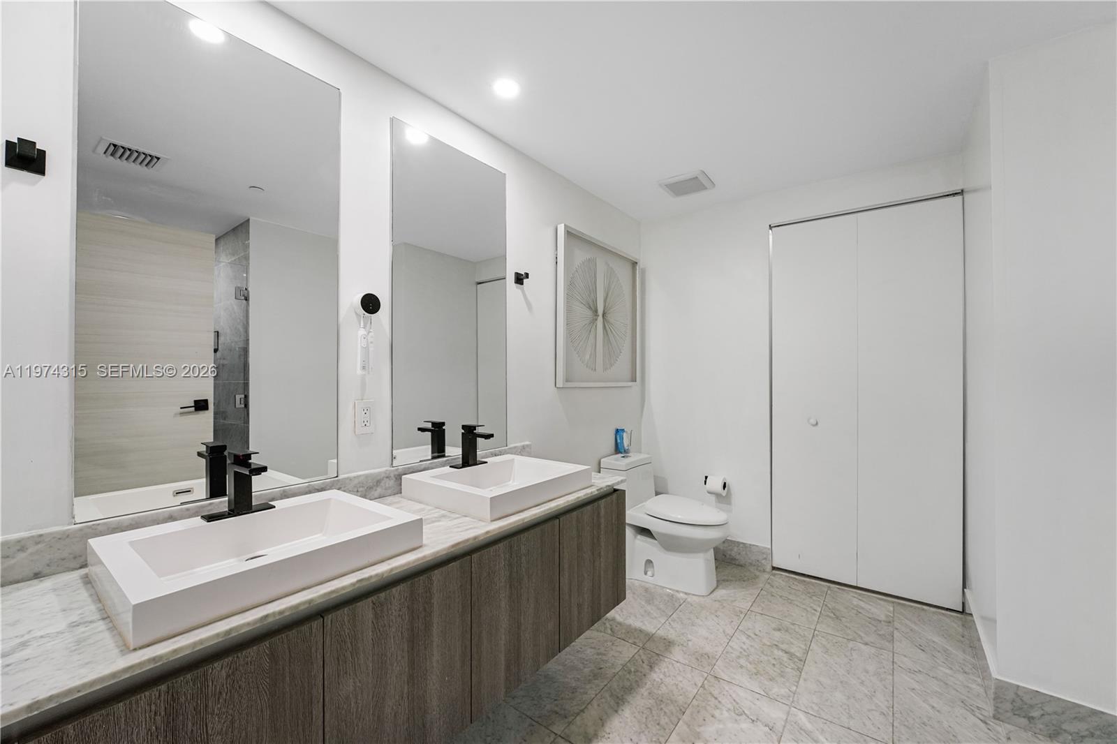 801 SMA RESIDENCES CONDO - Residential