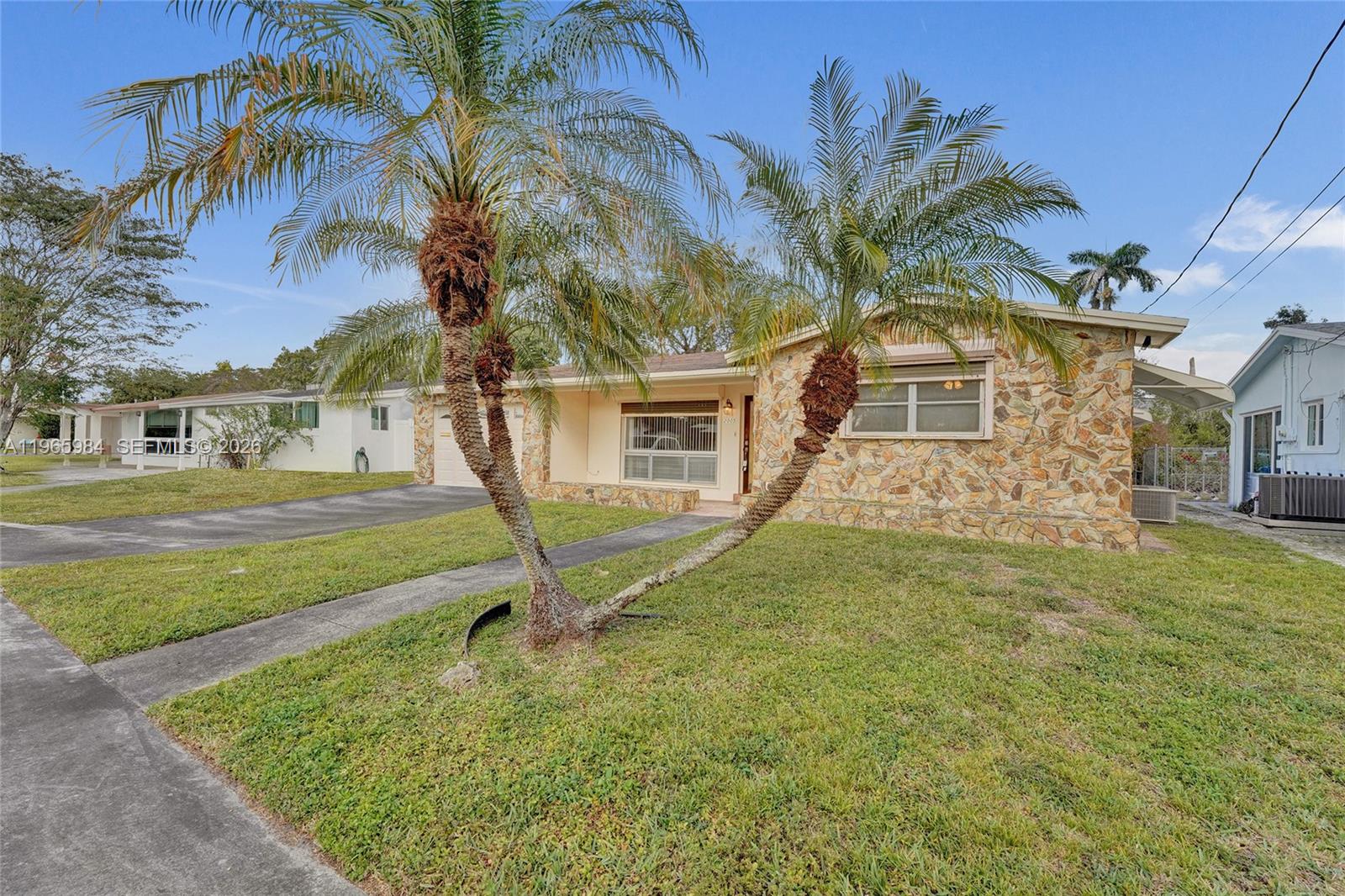 HOLLYWOOD HEIGHTS ADD SEC - Residential