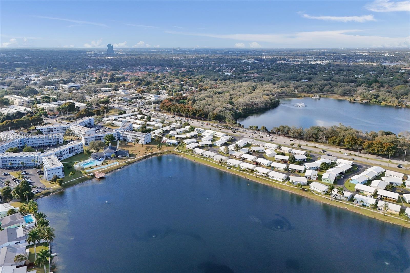 HOLLYWOOD HEIGHTS ADD SEC - Residential