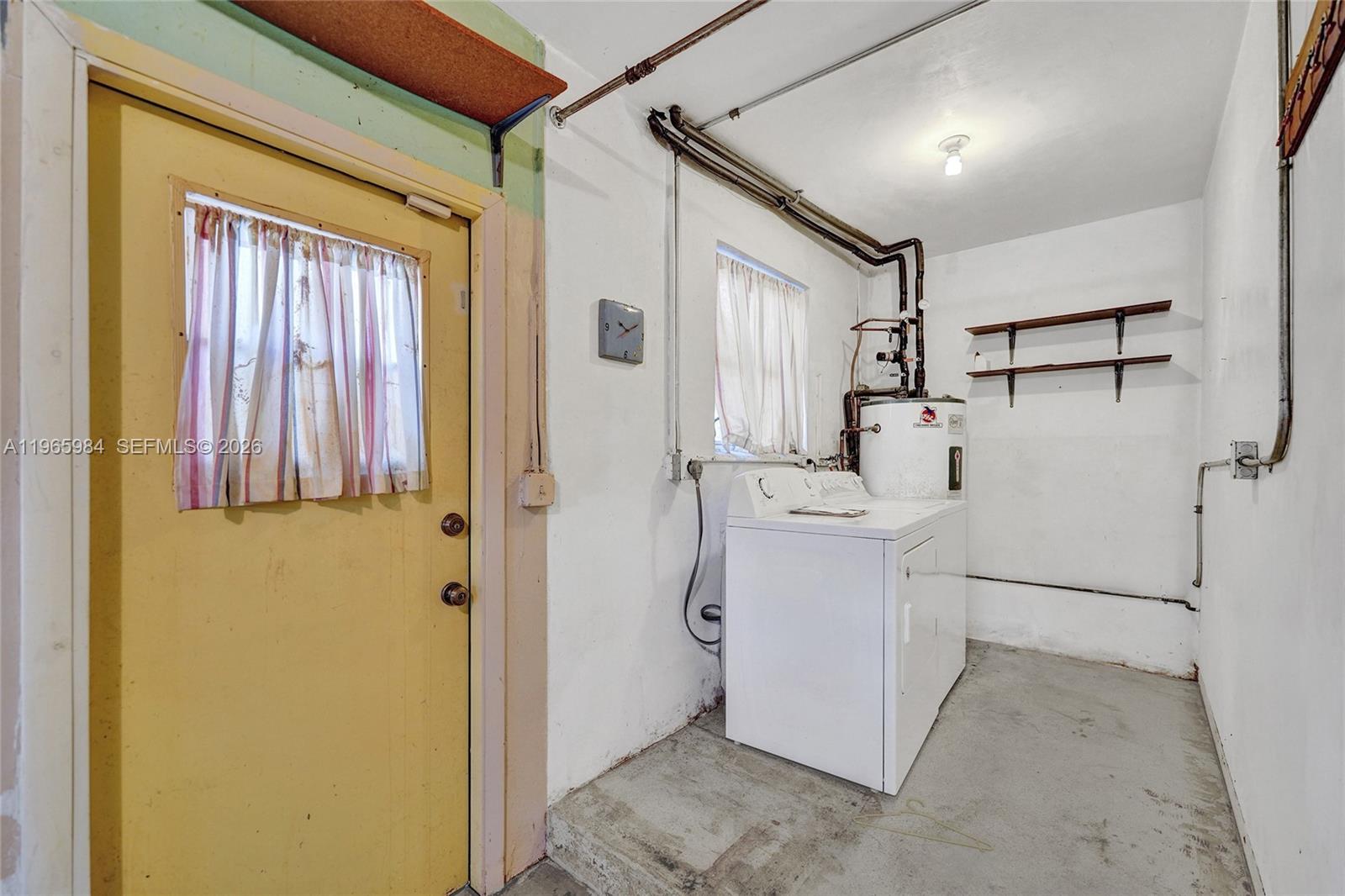 HOLLYWOOD HEIGHTS ADD SEC - Residential