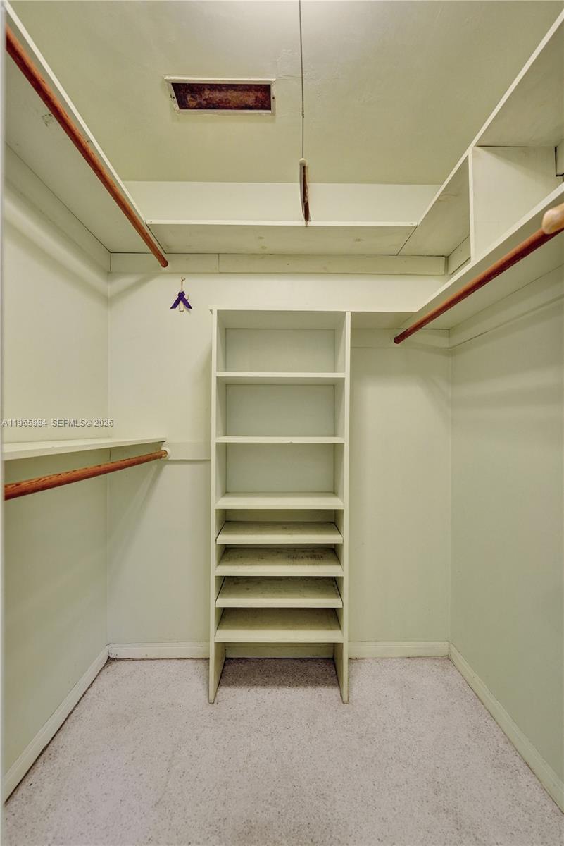 HOLLYWOOD HEIGHTS ADD SEC - Residential