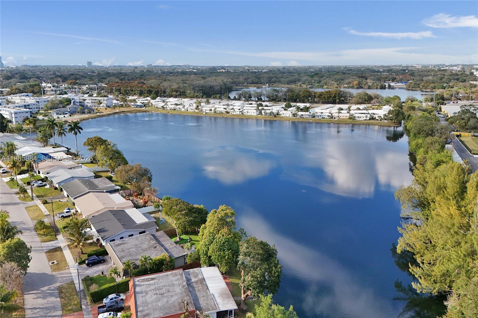 HOLLYWOOD HEIGHTS ADD SEC - Residential