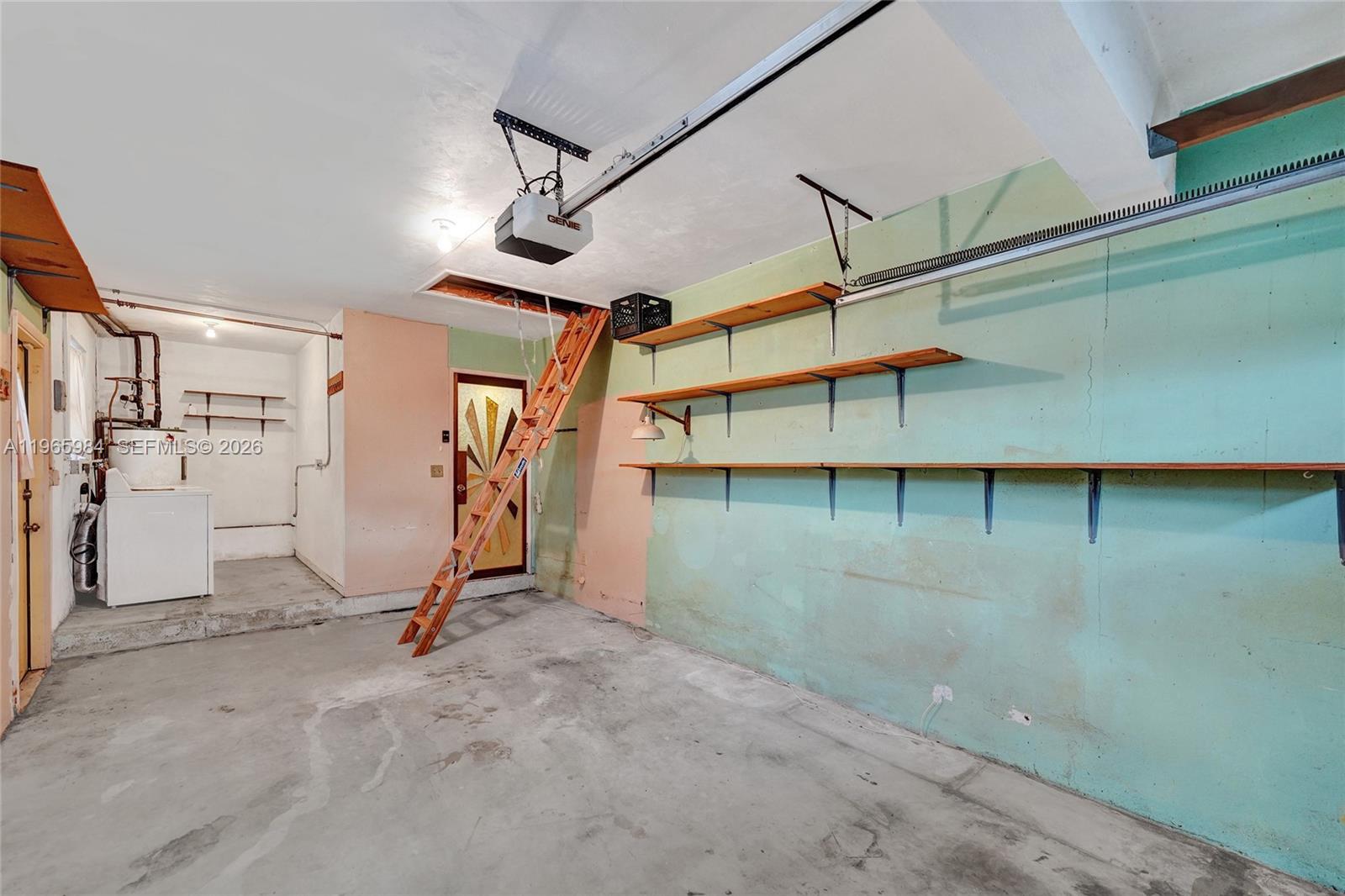 HOLLYWOOD HEIGHTS ADD SEC - Residential