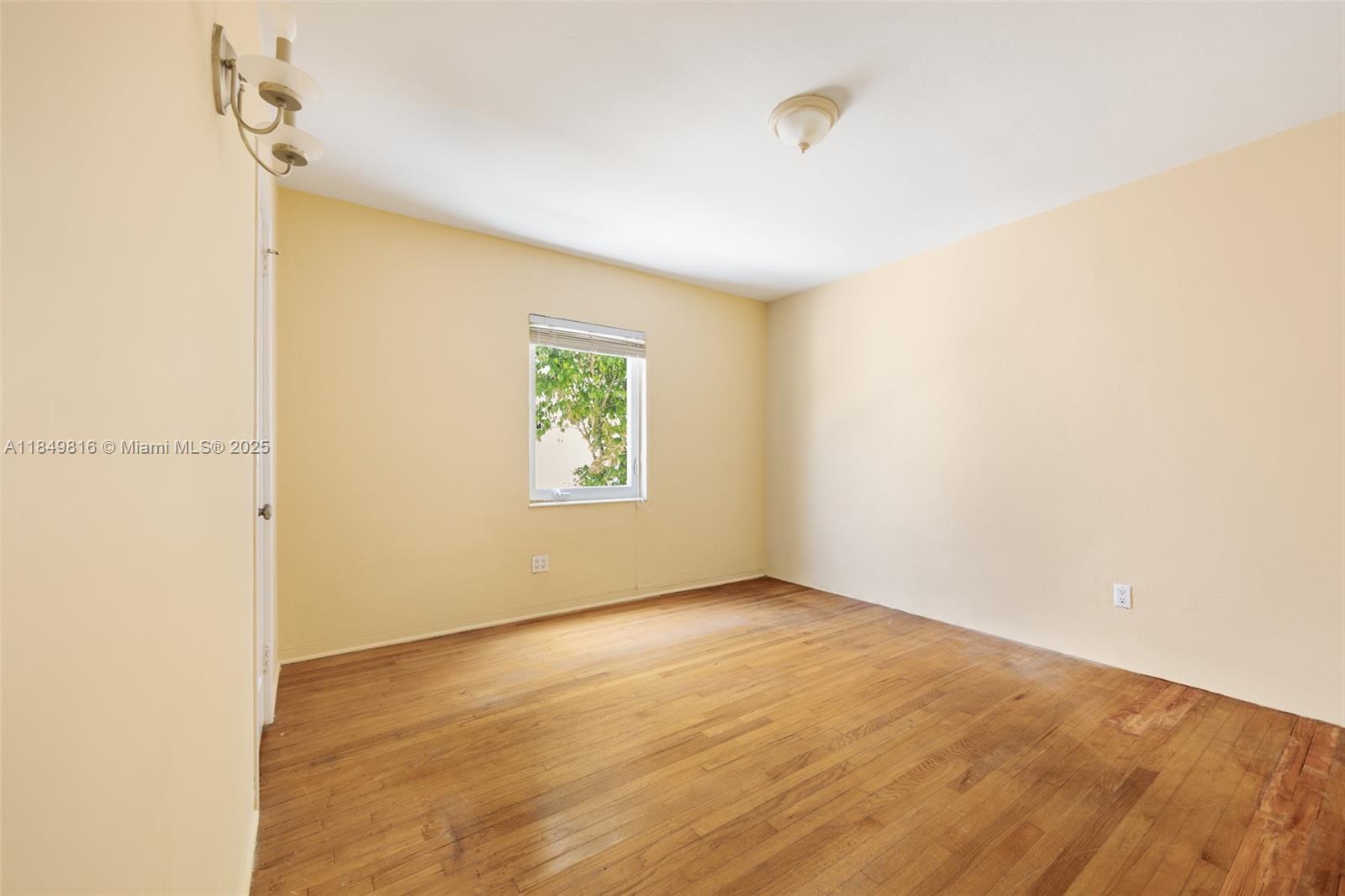 BRICKELL HAMMOCK UNIT NO - Residential