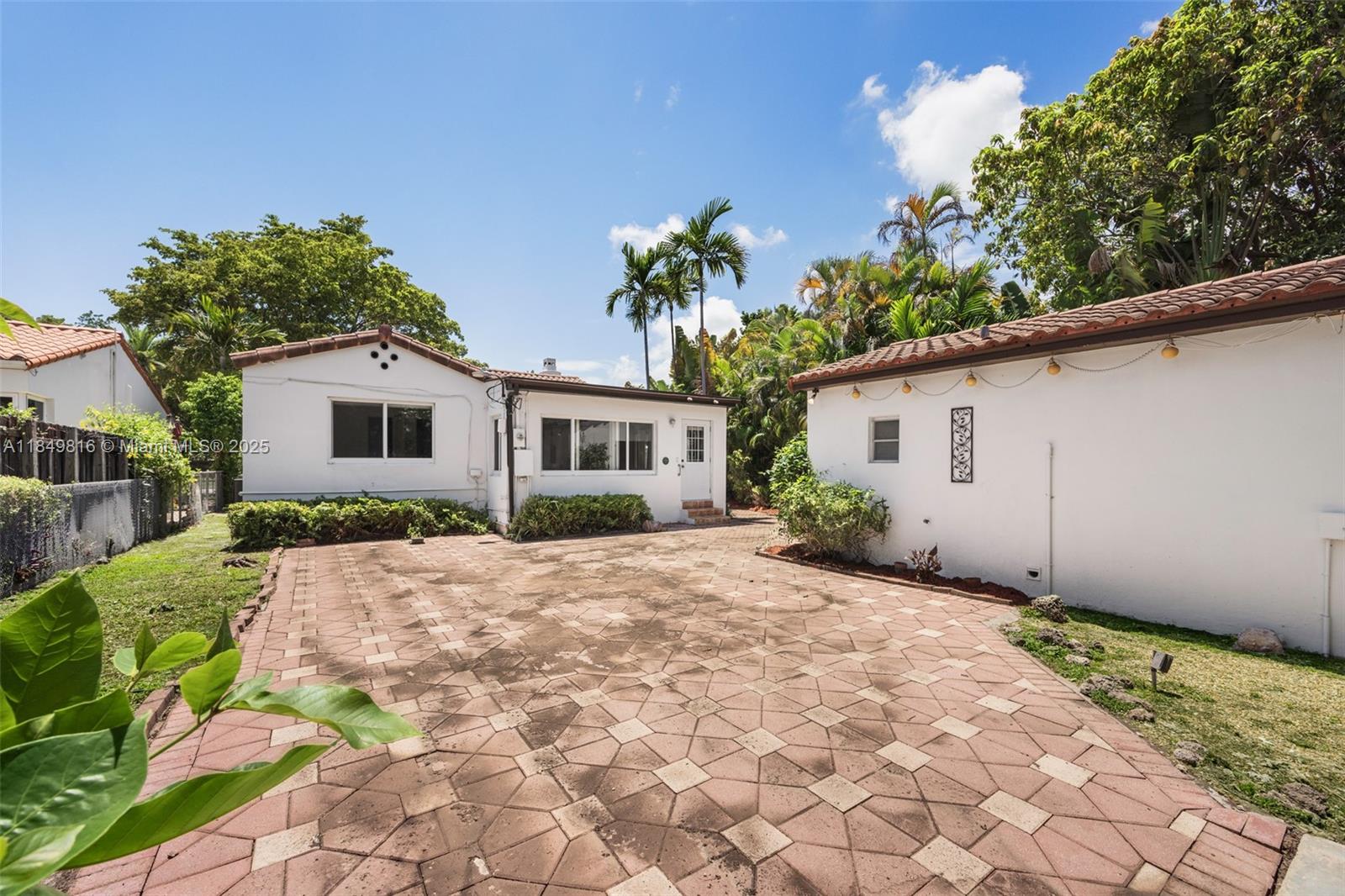 BRICKELL HAMMOCK UNIT NO - Residential