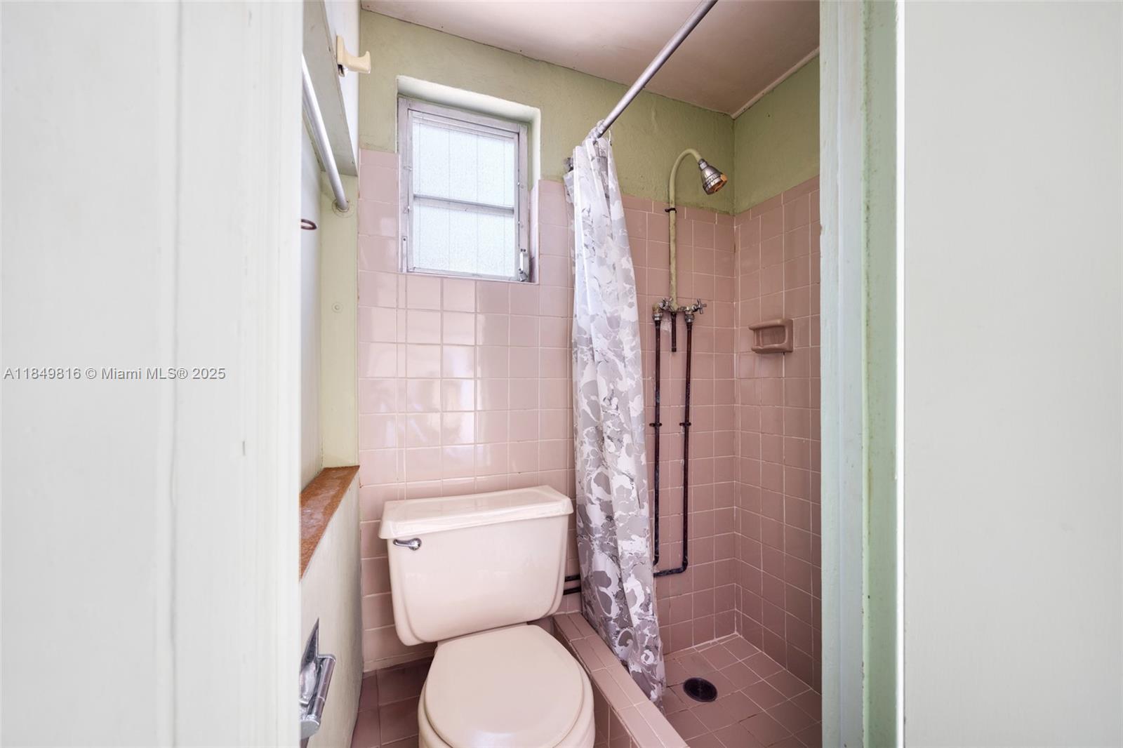 BRICKELL HAMMOCK UNIT NO - Residential