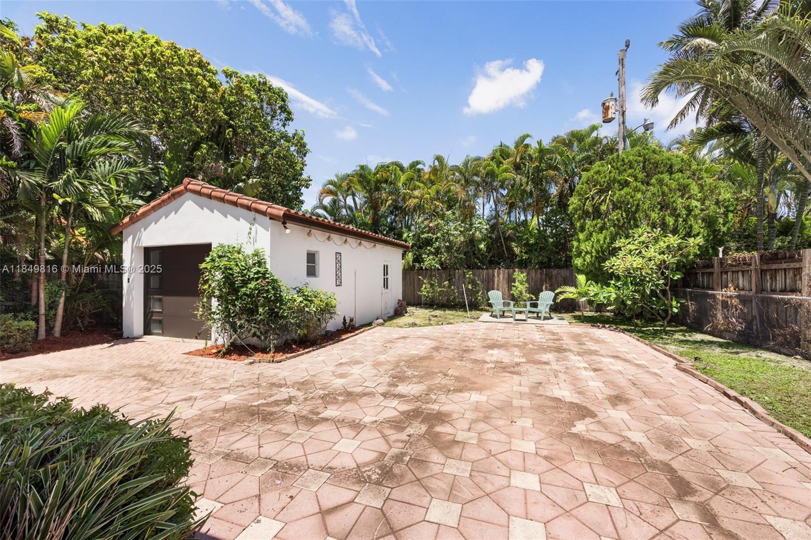 BRICKELL HAMMOCK UNIT NO - Residential