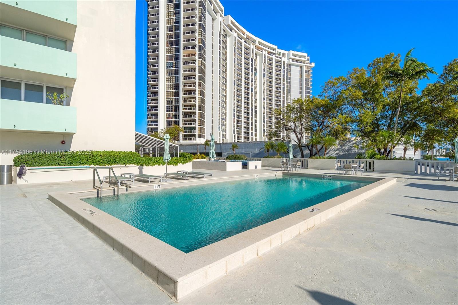 ISLAND TERRACE CONDO - Residential