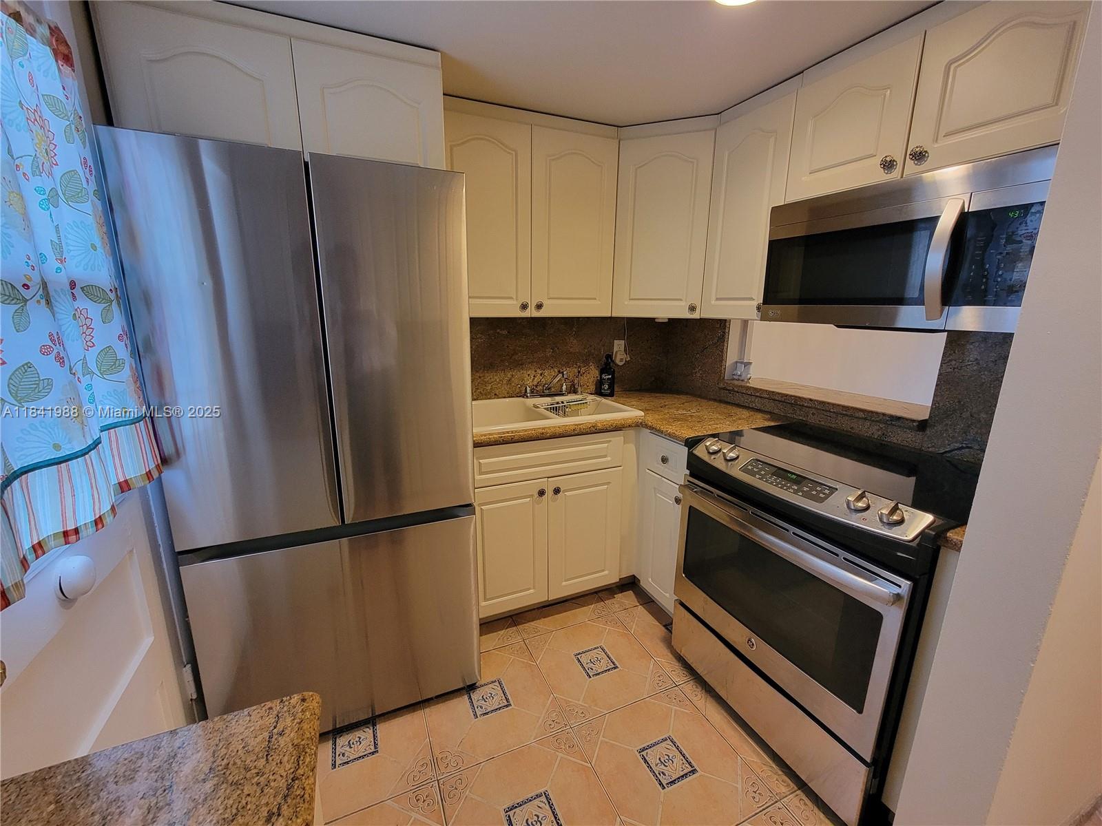 Welcome to Point East – Aventura’s best-kept secret for 55+ living!
This bright and spacious 1-bed/1-bath condo offers serene water views and a peaceful atmosphere. Cable, Internet and Water are included. Freshly painted and ready for immediate Move-in!
The unit features a beautiful kitchen with sleek stainless steel appliances, granite countertops, ample cabinet space, brand new renovated bathroom, walking closets, and a private screened balcony.
Located in a gated waterfront community with: 24/7 security, 5 swimming pools, a fitness center, walking paths, Clubhouse activities, a courtesy shuttle and more. Just minutes from Aventura Mall, fine restaurants, Gulfstream Park and the beach.
Perfect for those seeking comfort, convenience, and community in a scenic setting.
