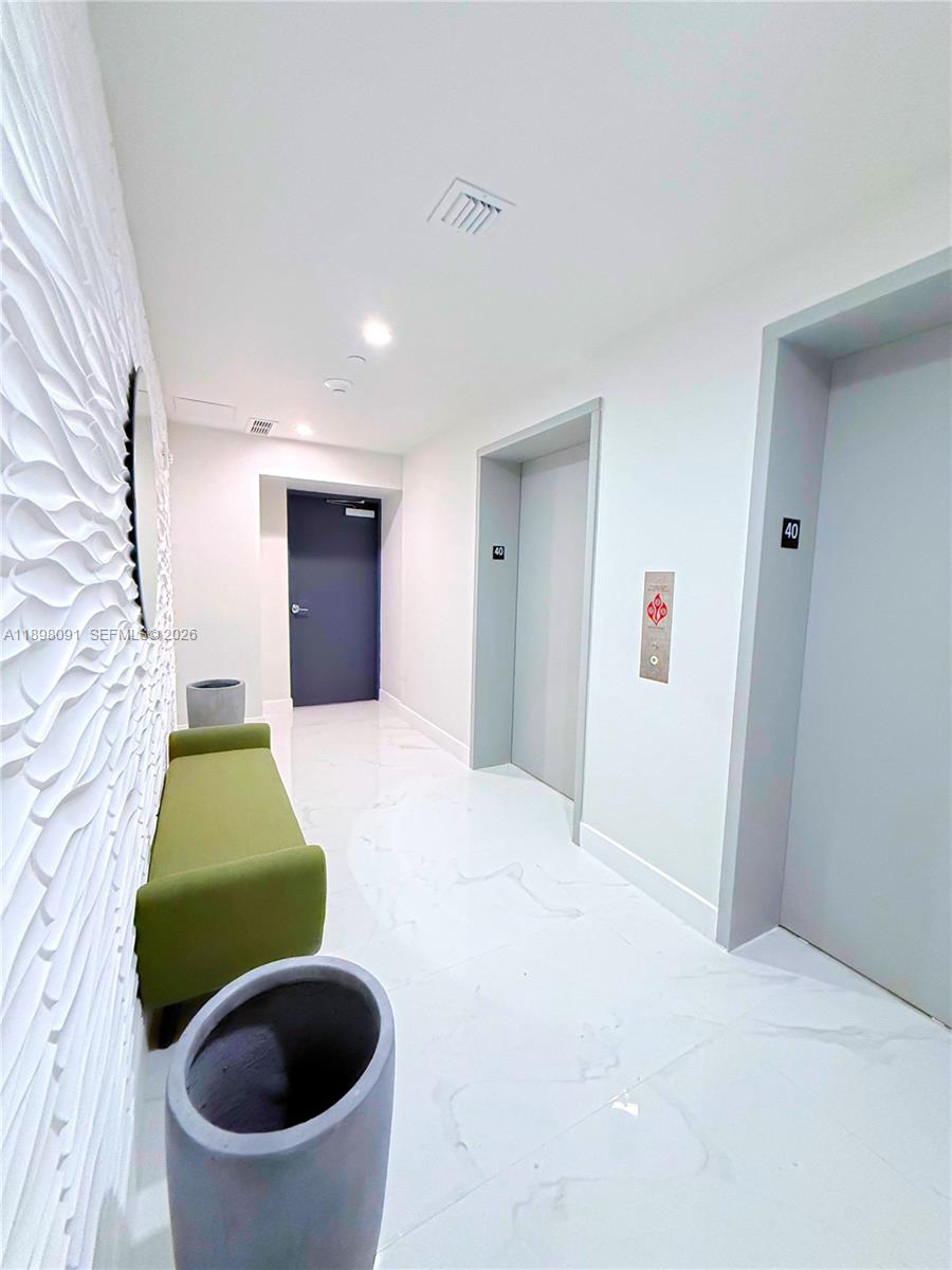 ARIA RESERVE - Residential