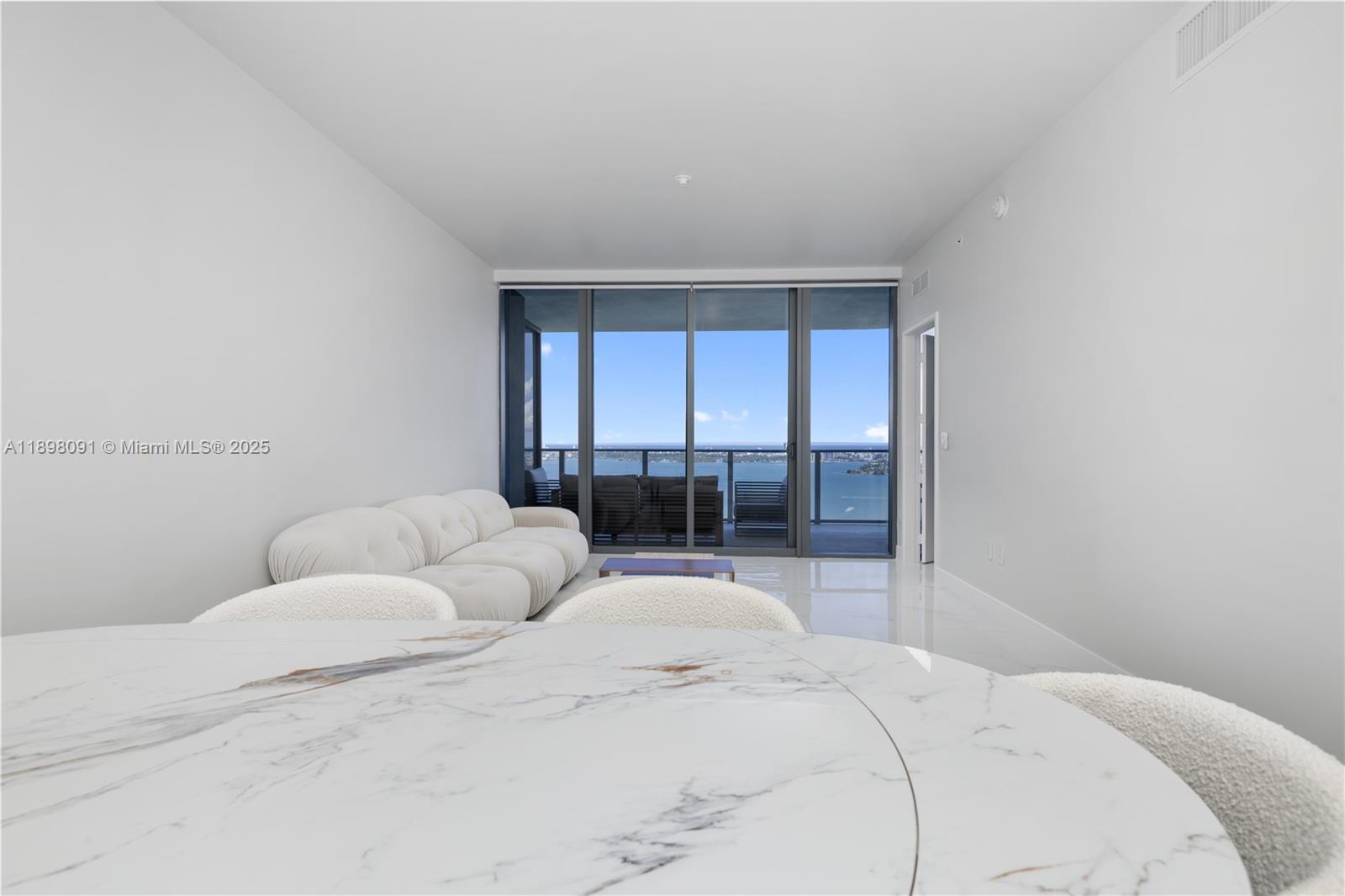 ARIA RESERVE - Residential