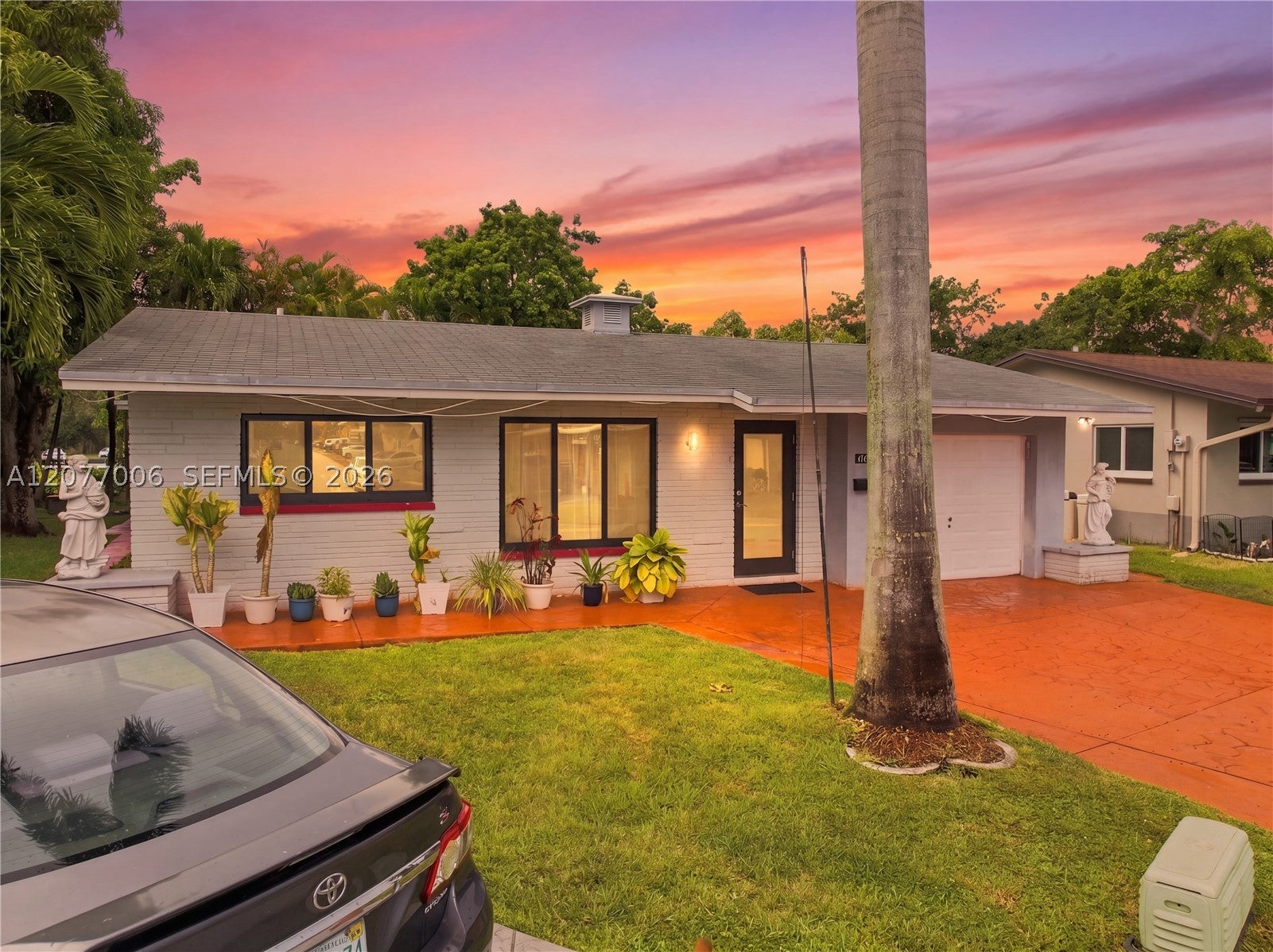 4401 NW 48th Ave