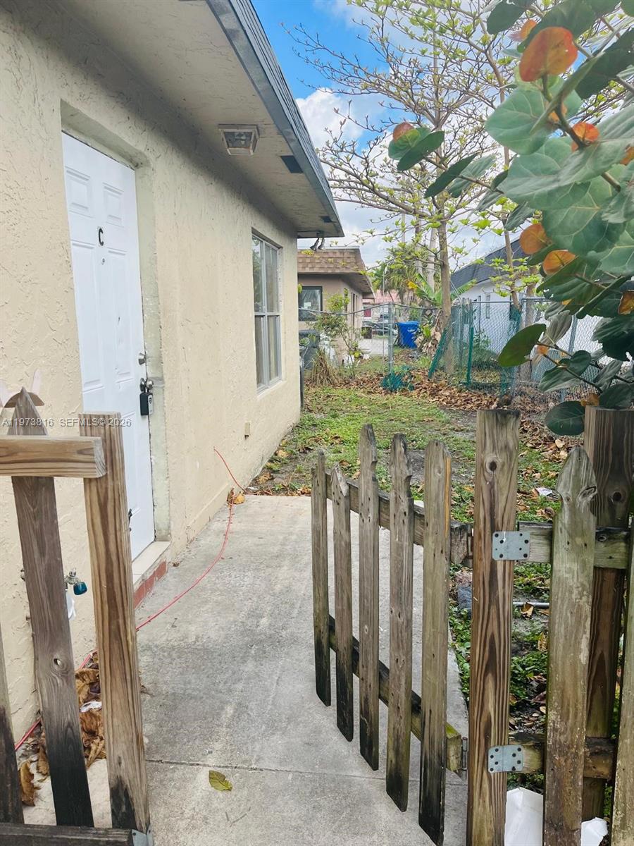 LAUDERDALE NORTH PARK SEC - Residential Lease