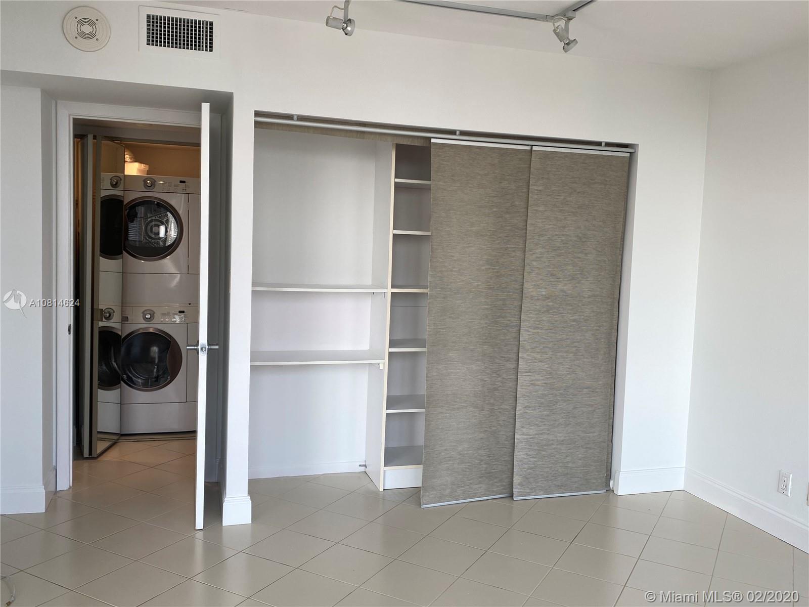 THE PALM BAY YACHT CLUB C - Residential Lease
