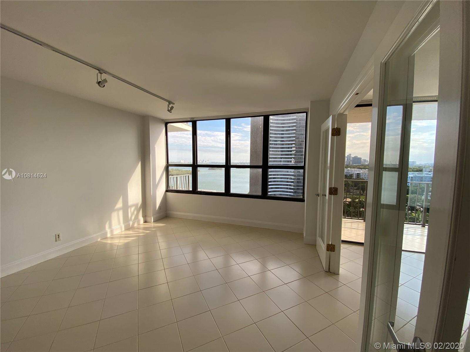 THE PALM BAY YACHT CLUB C - Residential Lease