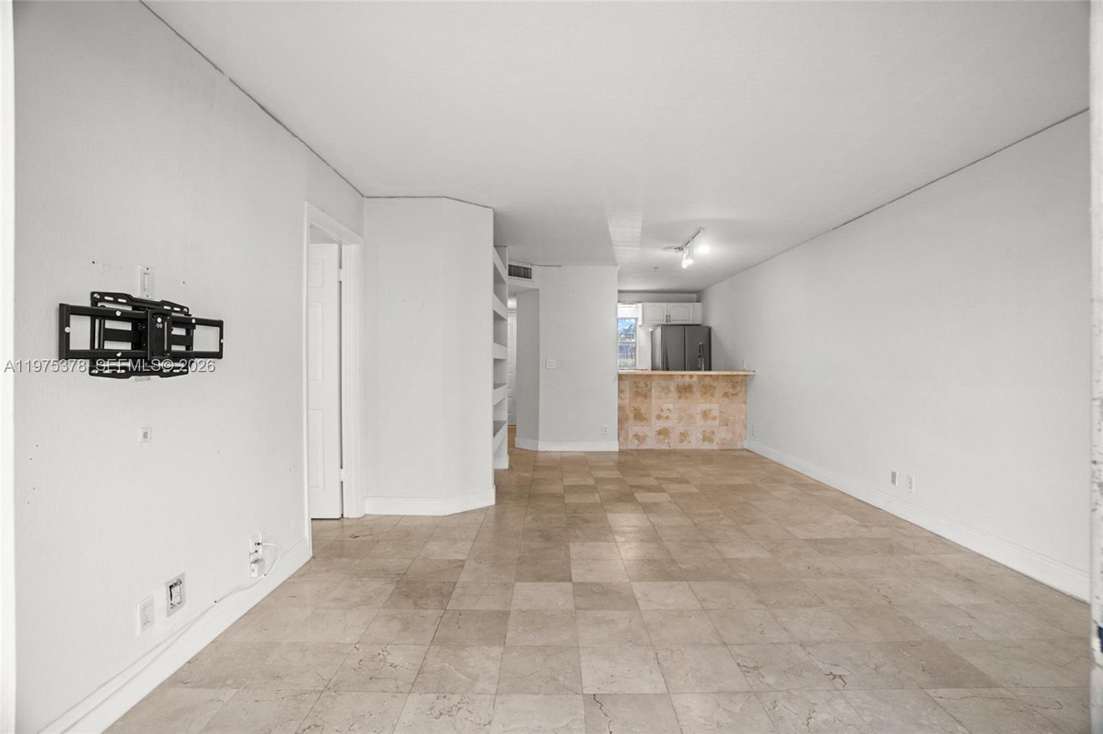 LAKEWOOD VILLAGE - Residential