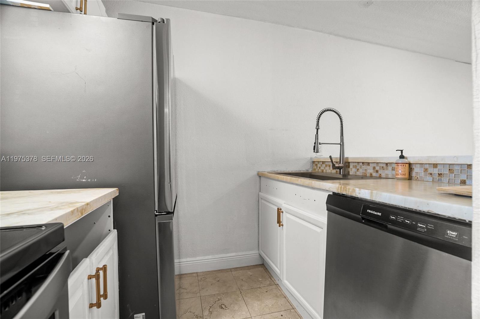 LAKEWOOD VILLAGE - Residential