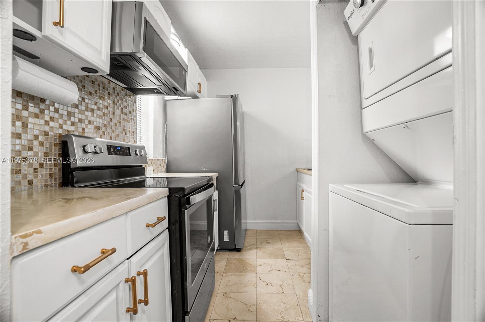 LAKEWOOD VILLAGE - Residential