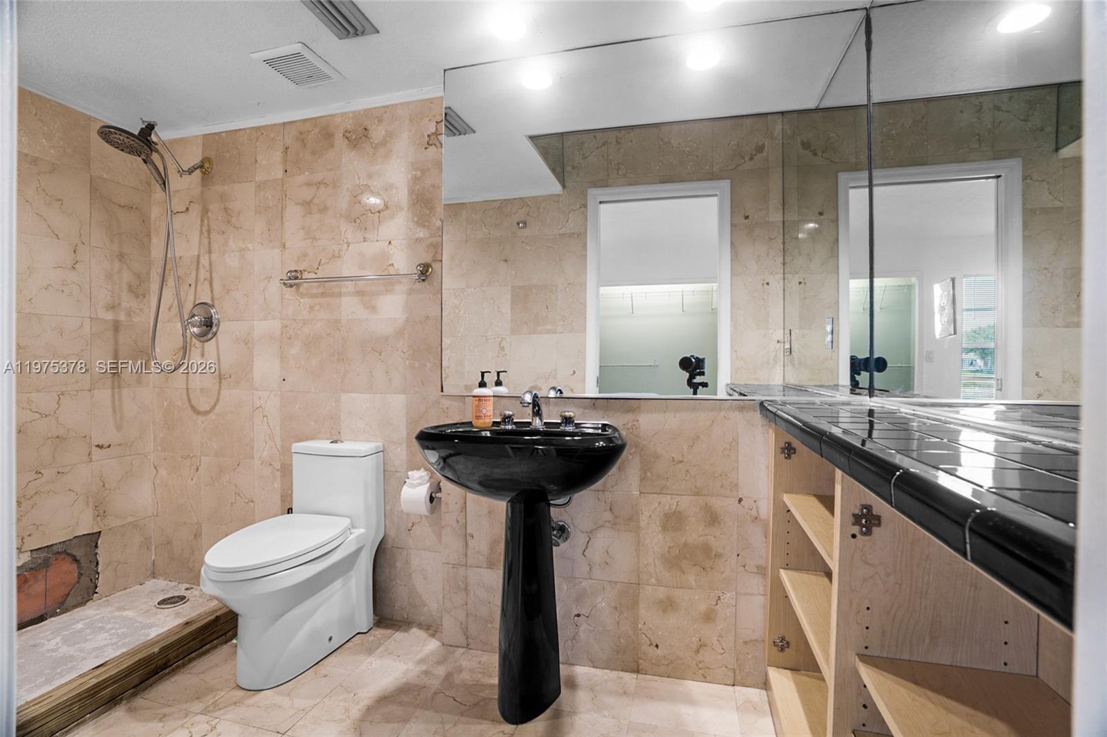 LAKEWOOD VILLAGE - Residential