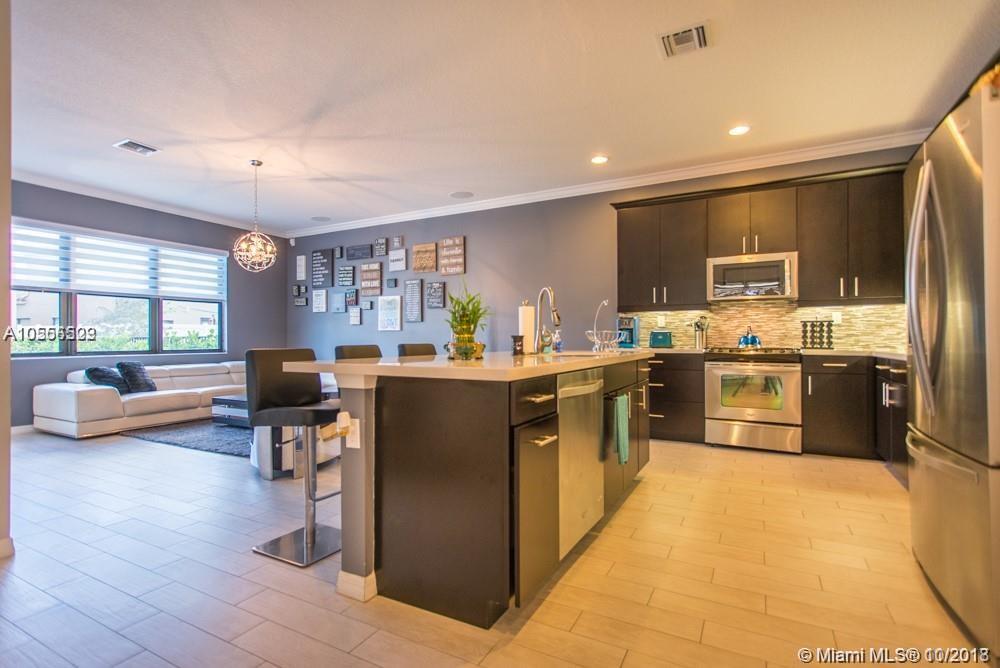 CHAMPION LAKES - Residential Lease