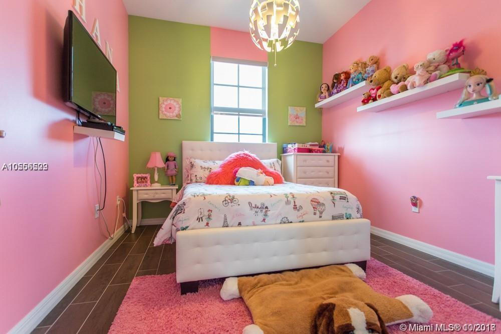 CHAMPION LAKES - Residential Lease