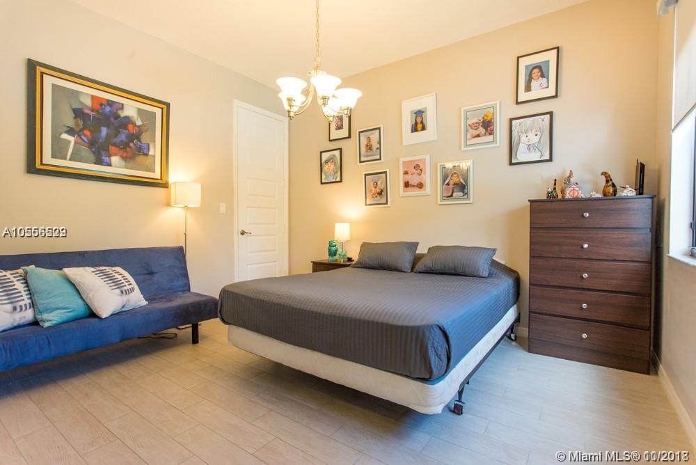 CHAMPION LAKES - Residential Lease