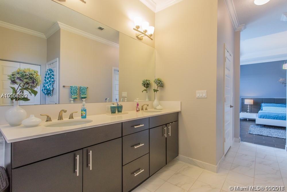 CHAMPION LAKES - Residential Lease