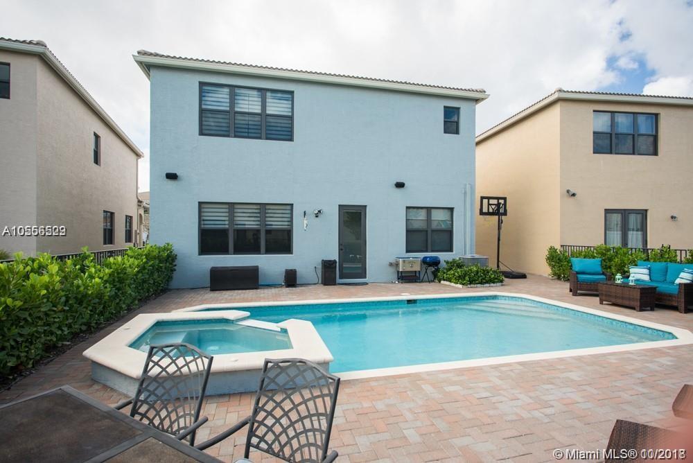 CHAMPION LAKES - Residential Lease