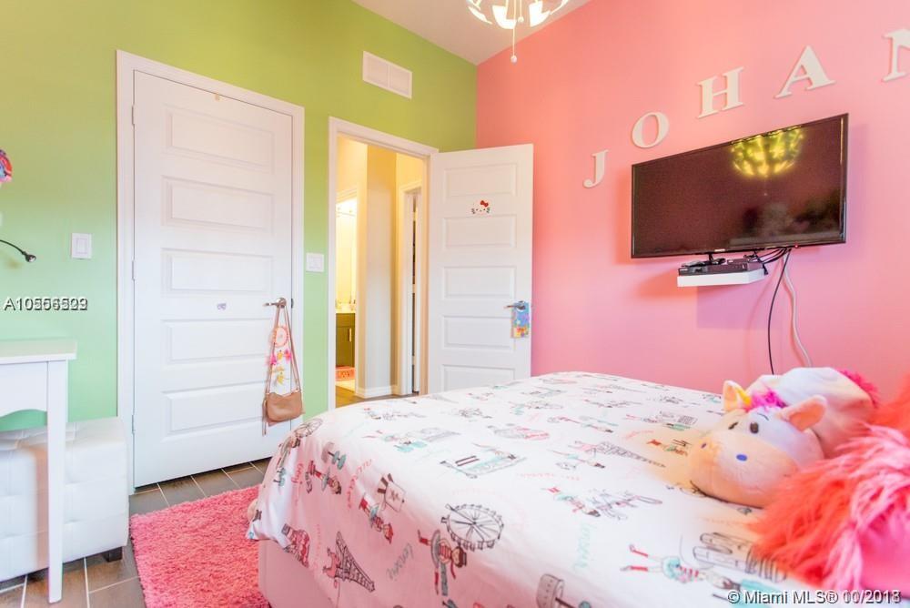 CHAMPION LAKES - Residential Lease