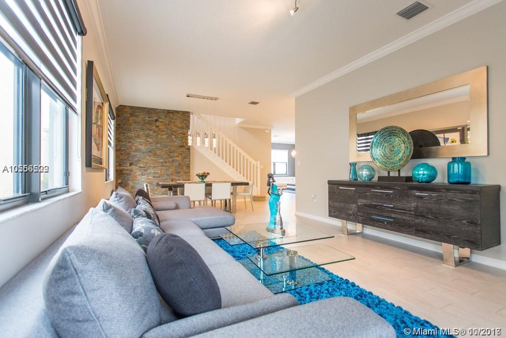 CHAMPION LAKES - Residential Lease