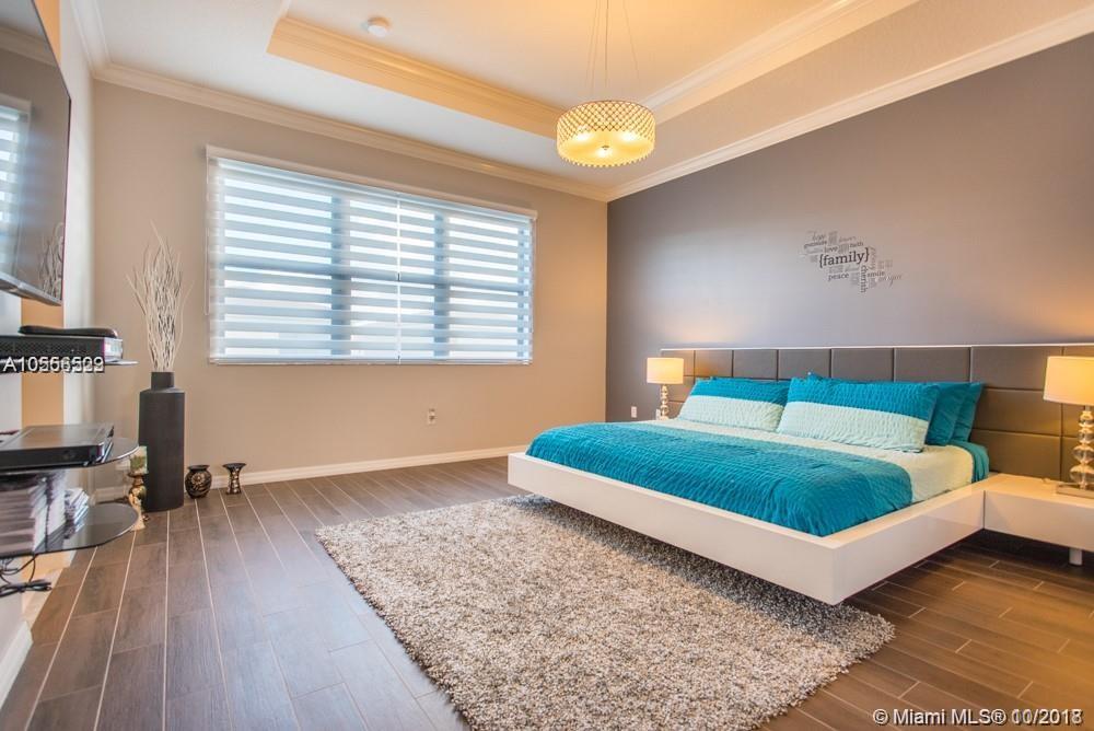 CHAMPION LAKES - Residential Lease