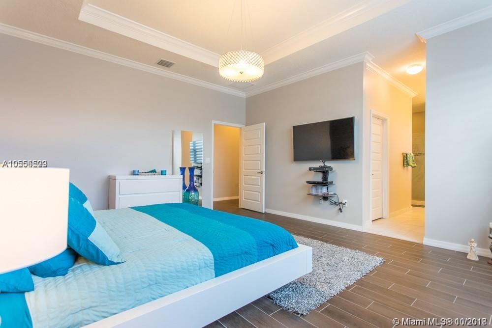 CHAMPION LAKES - Residential Lease