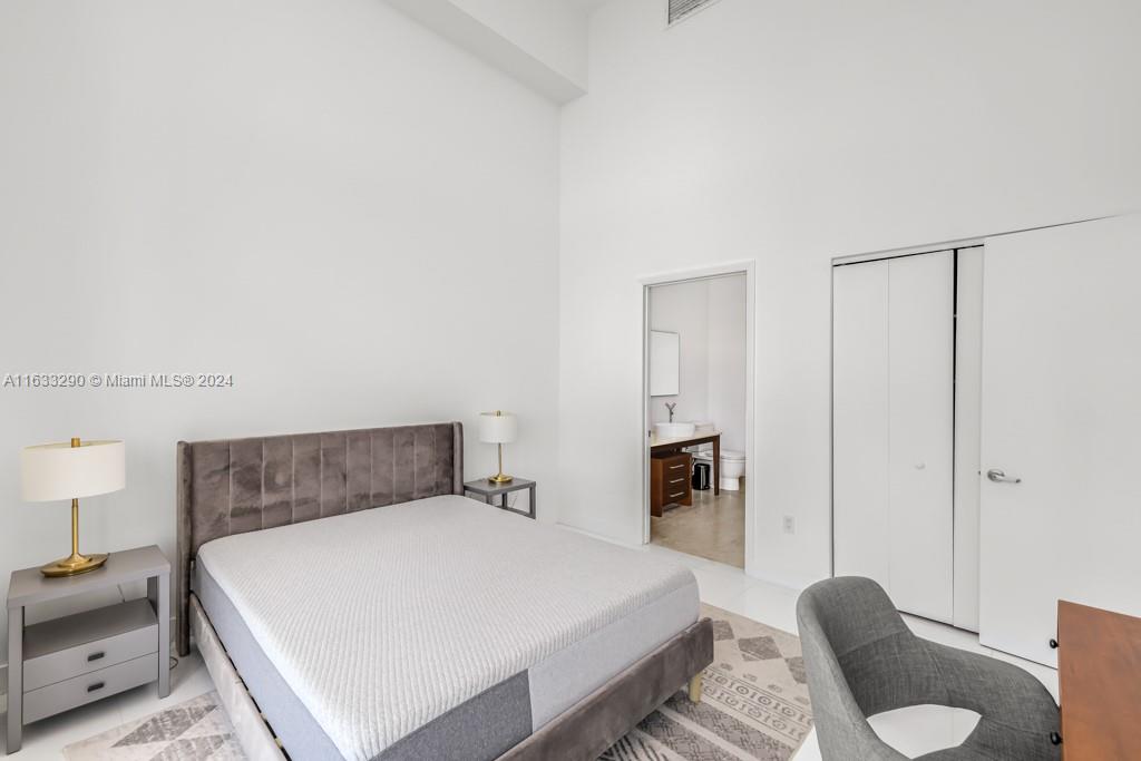 ICON BRICKELL NO TWO - Residential