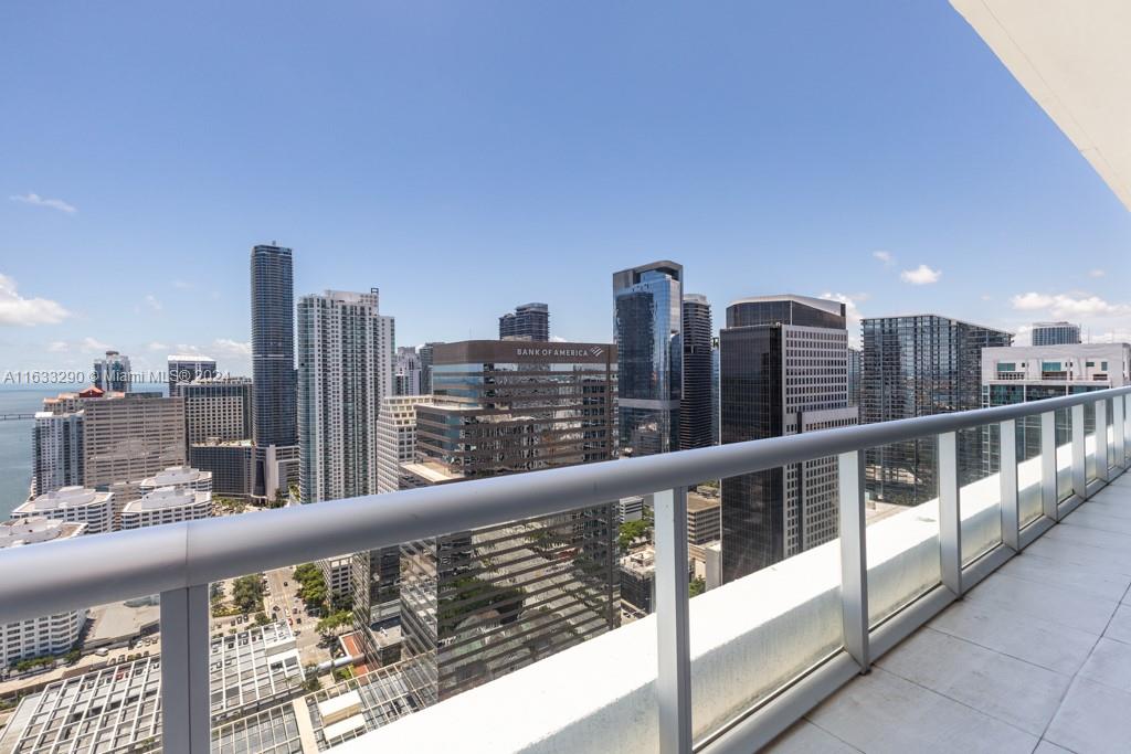 ICON BRICKELL NO TWO - Residential