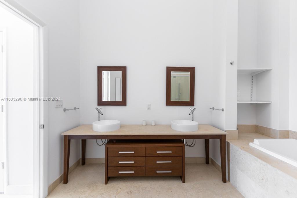 ICON BRICKELL NO TWO - Residential