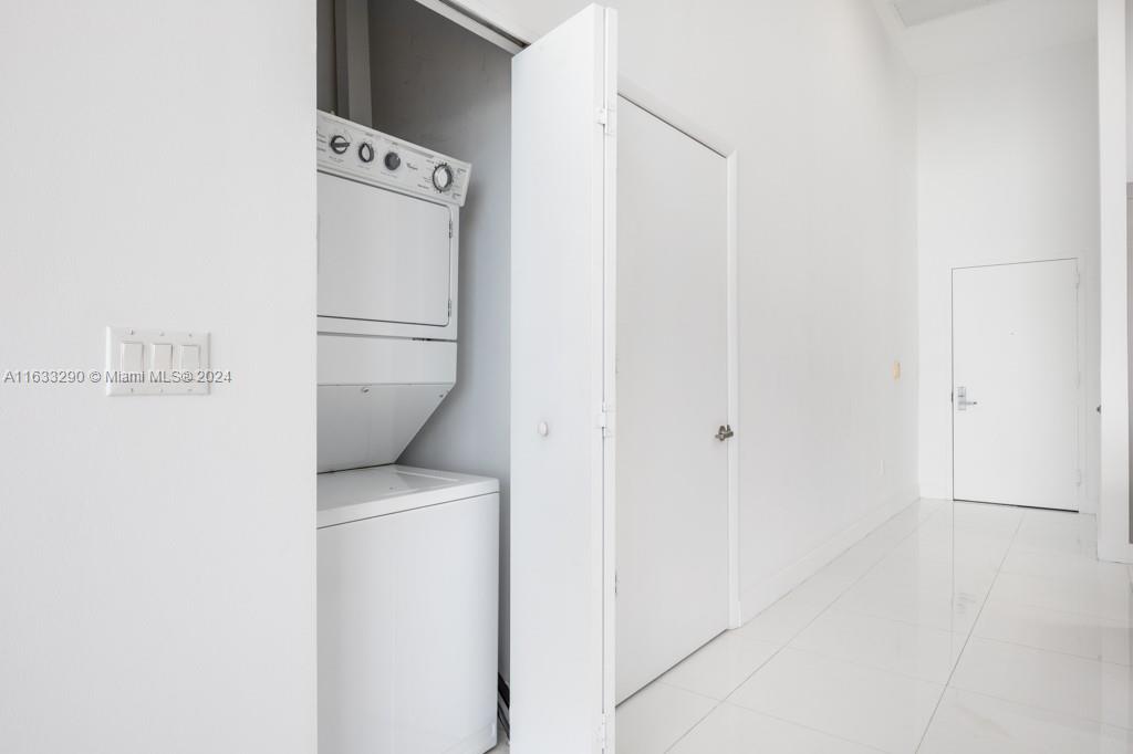 ICON BRICKELL NO TWO - Residential