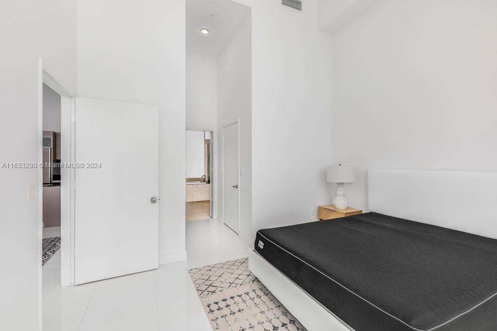 ICON BRICKELL NO TWO - Residential