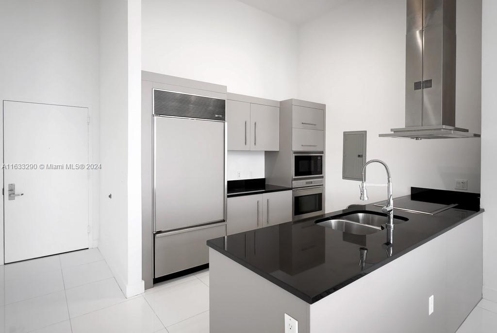 ICON BRICKELL NO TWO - Residential