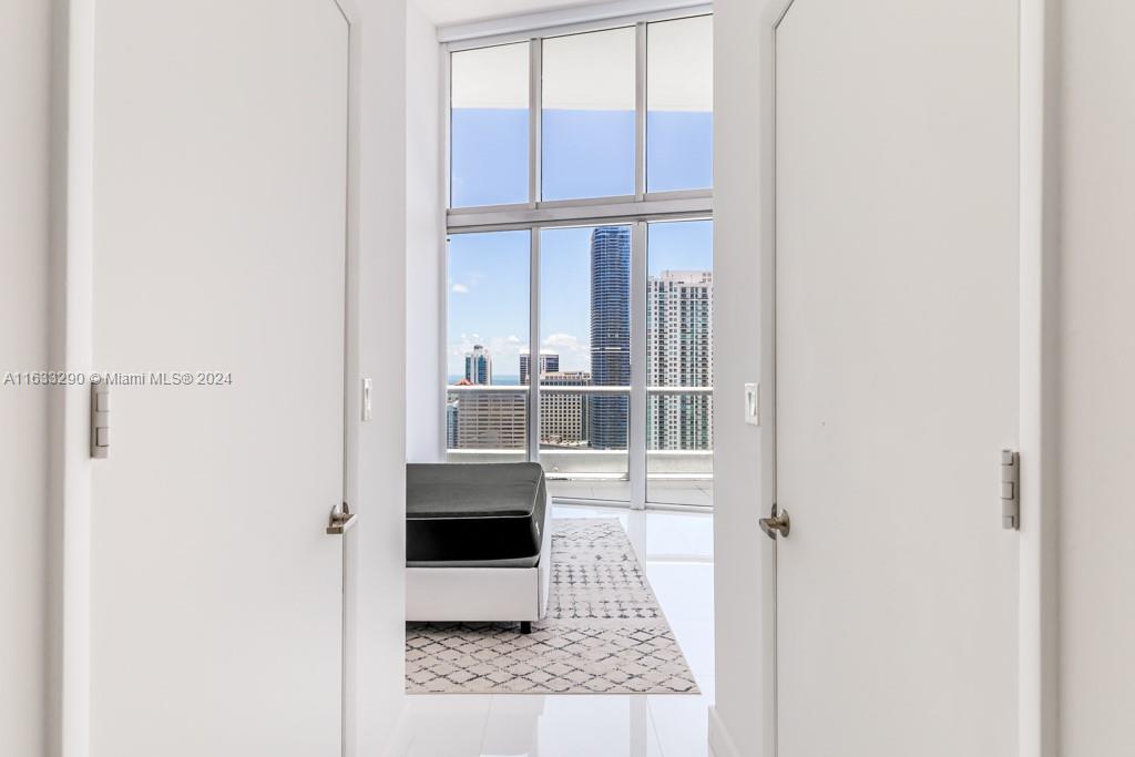 ICON BRICKELL NO TWO - Residential