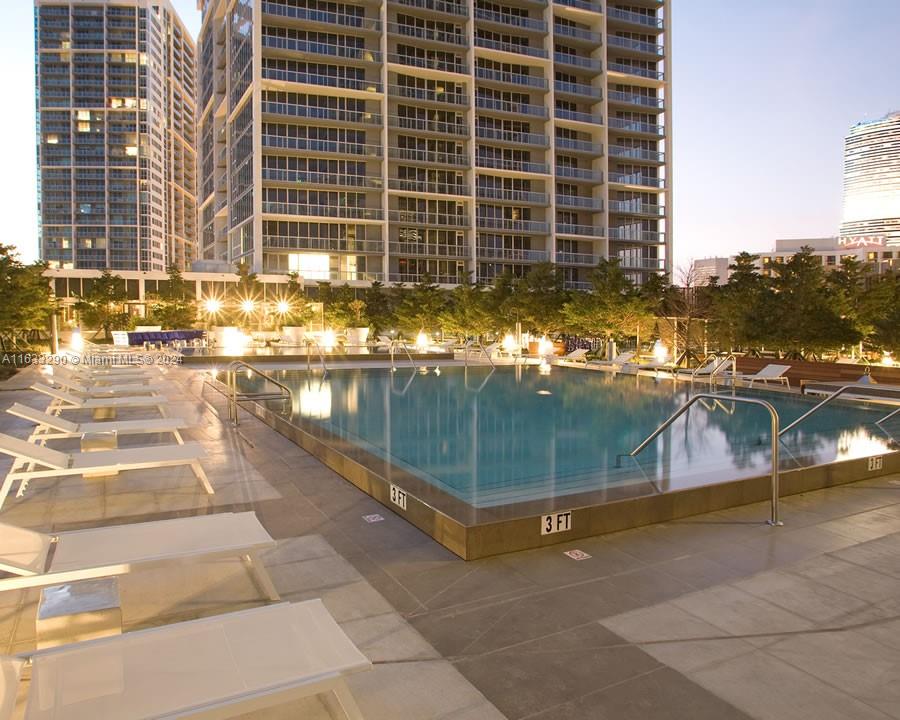ICON BRICKELL NO TWO - Residential
