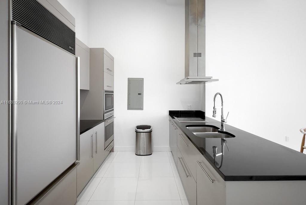 ICON BRICKELL NO TWO - Residential