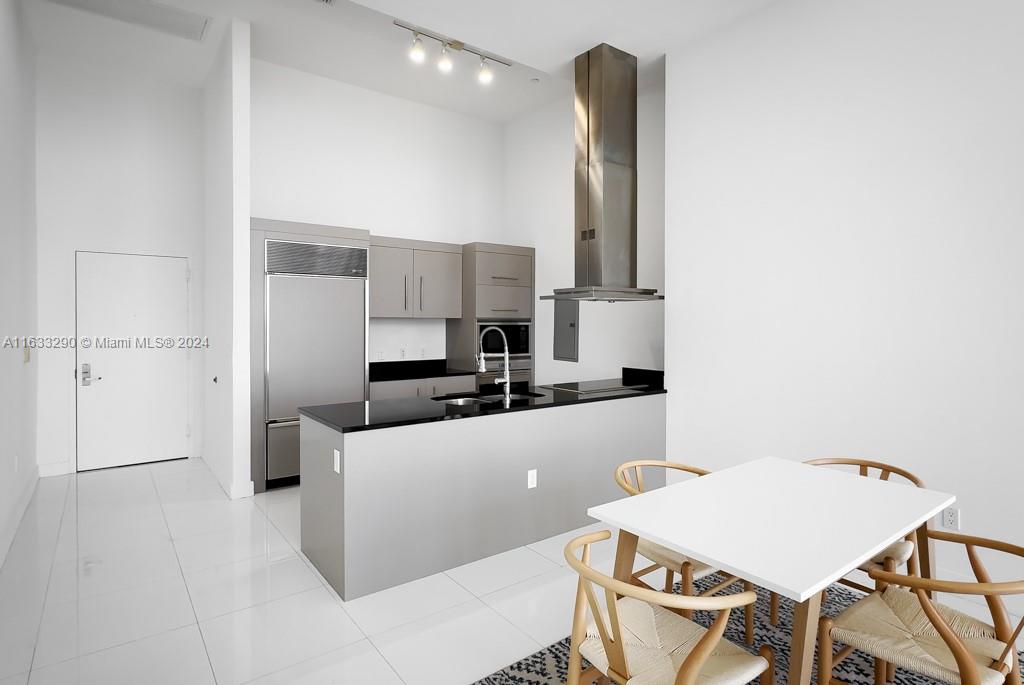 ICON BRICKELL NO TWO - Residential