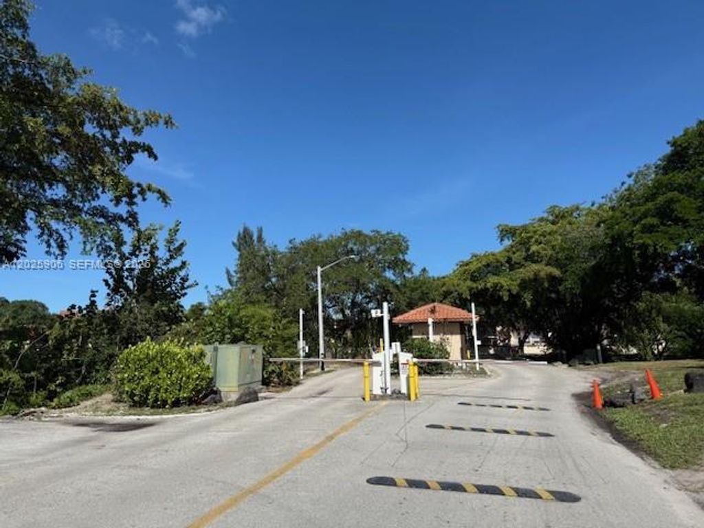 Photo of 6101 N Falls Circle Dr #312, Lauderhill, FL 33319 (MLS # A12025906)