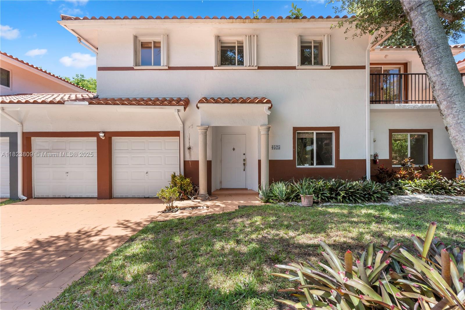 Rental Property at 6525 Sw 55th Ter, South Miami, Miami-Dade County, Florida - Bedrooms: 4 
Bathrooms: 3  - $5,000 MO.
