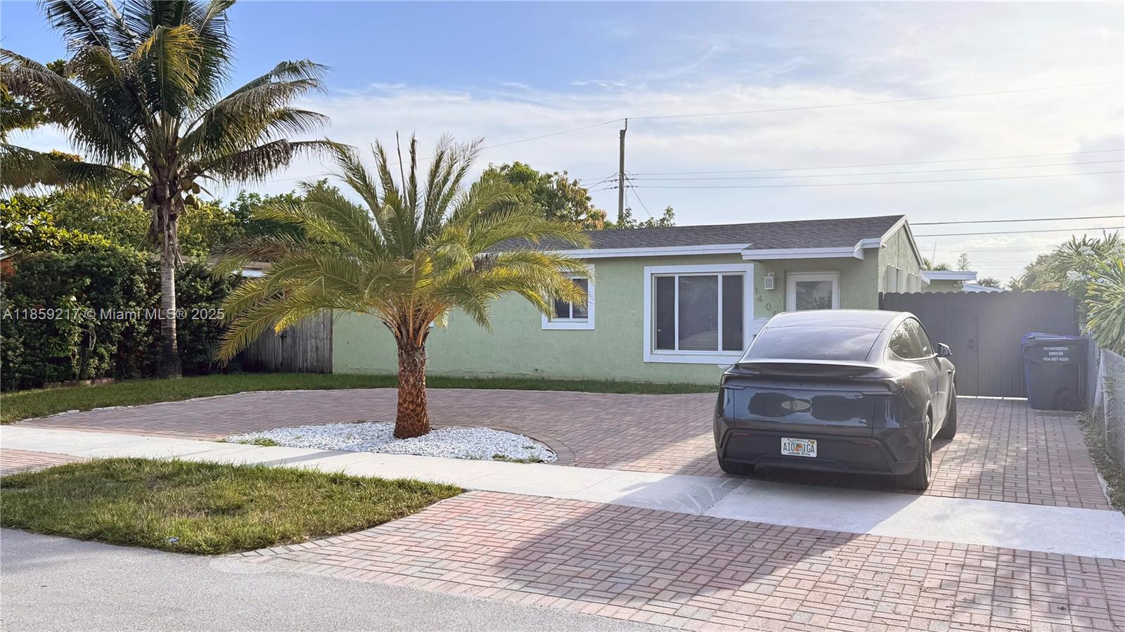 Beautifully updated 3BD/2BA home in Hollywood’s Boulevard Heights with a separate 1BD/1BA in-law suite. Features include an open kitchen, tile flooring, updated bathrooms, and a large backyard. Rent the main house for $3,200, the efficiency for $1,500, or both together for $4,500—all utilities included! Central A/C, driveway parking, and no HOA. Great location near shopping, dining, and major roads. Pet-friendly and move-in ready!